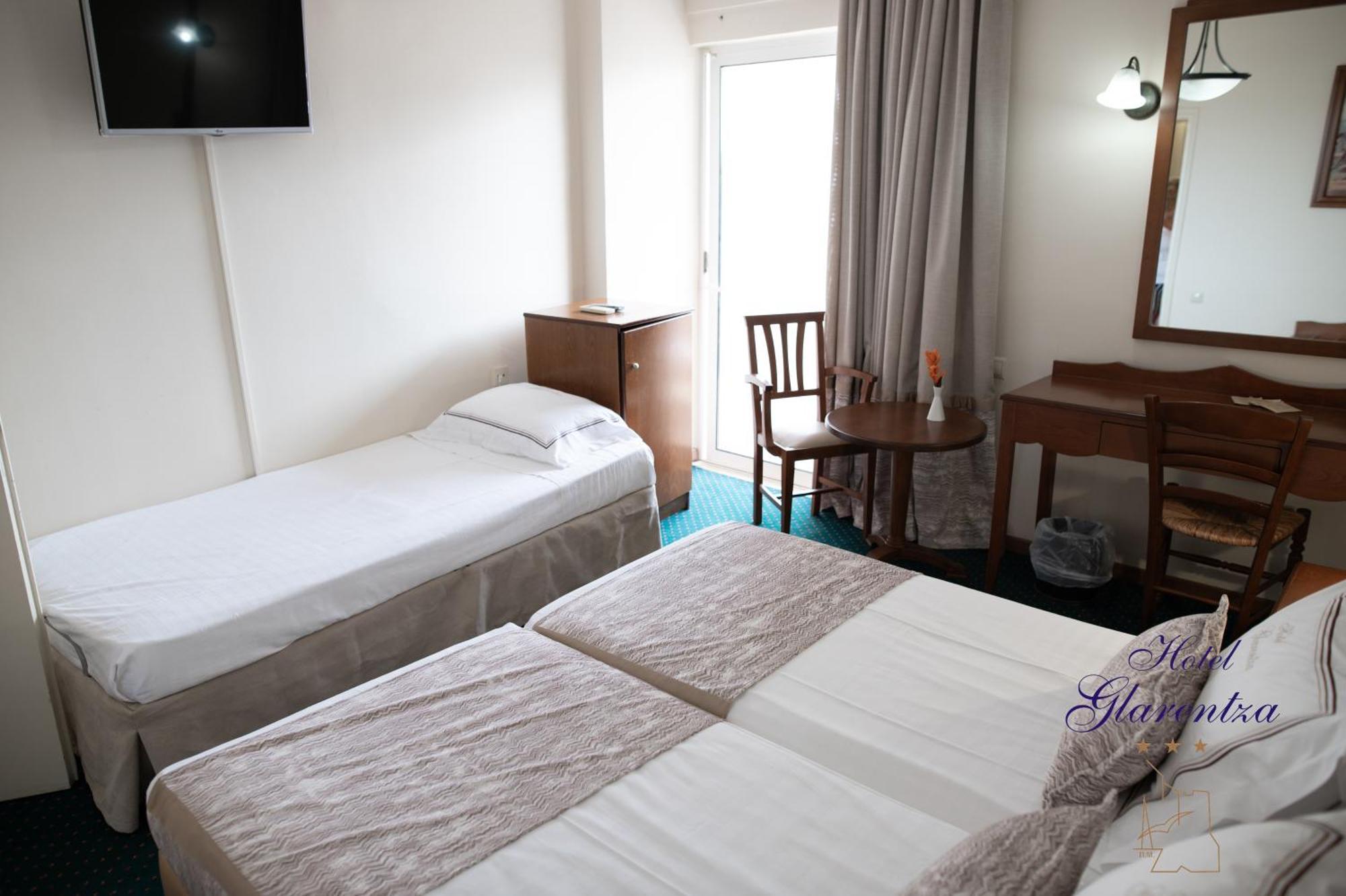 Hotel Glarentza 3*